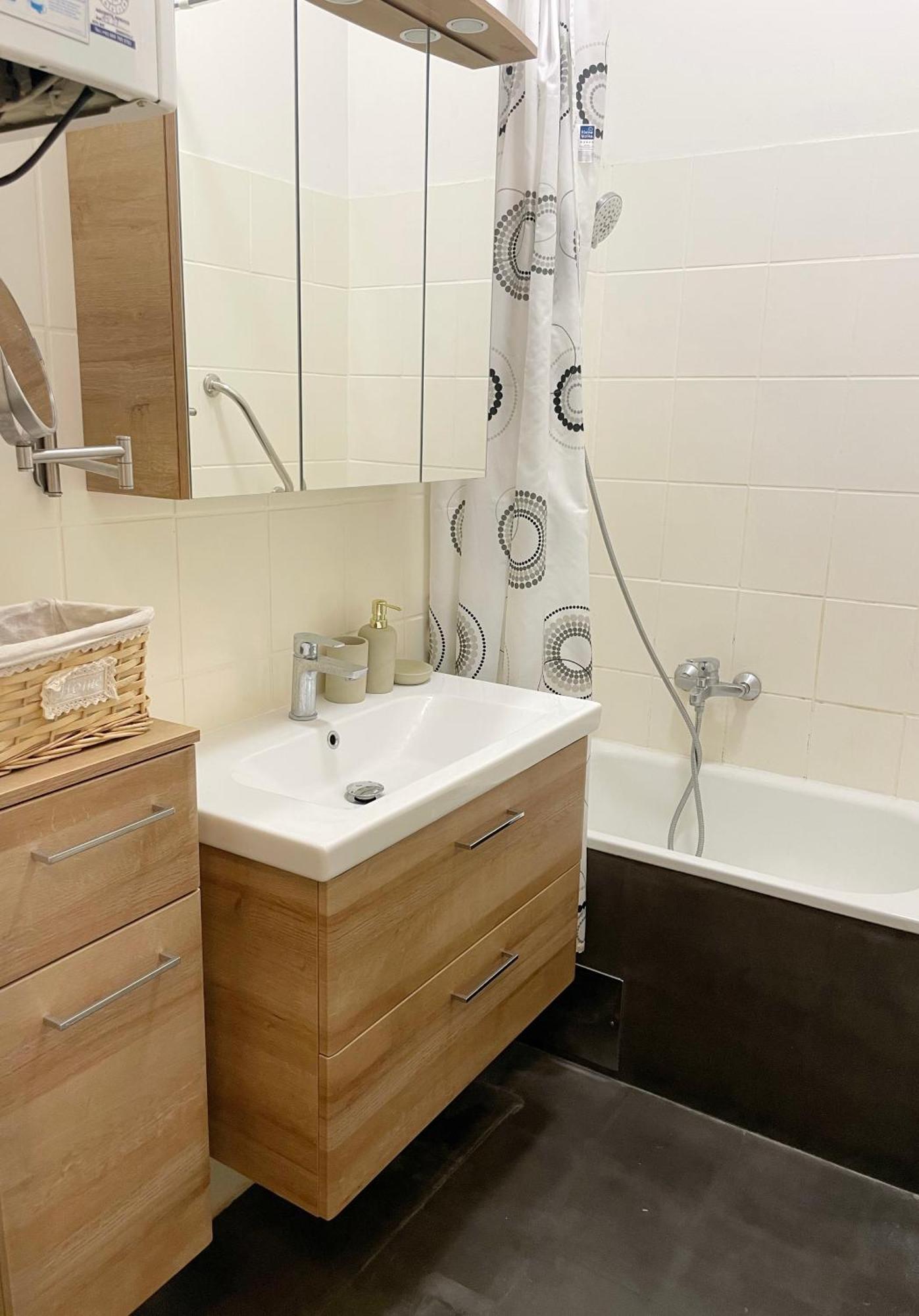 Cozy One Bedroom In * Wien
