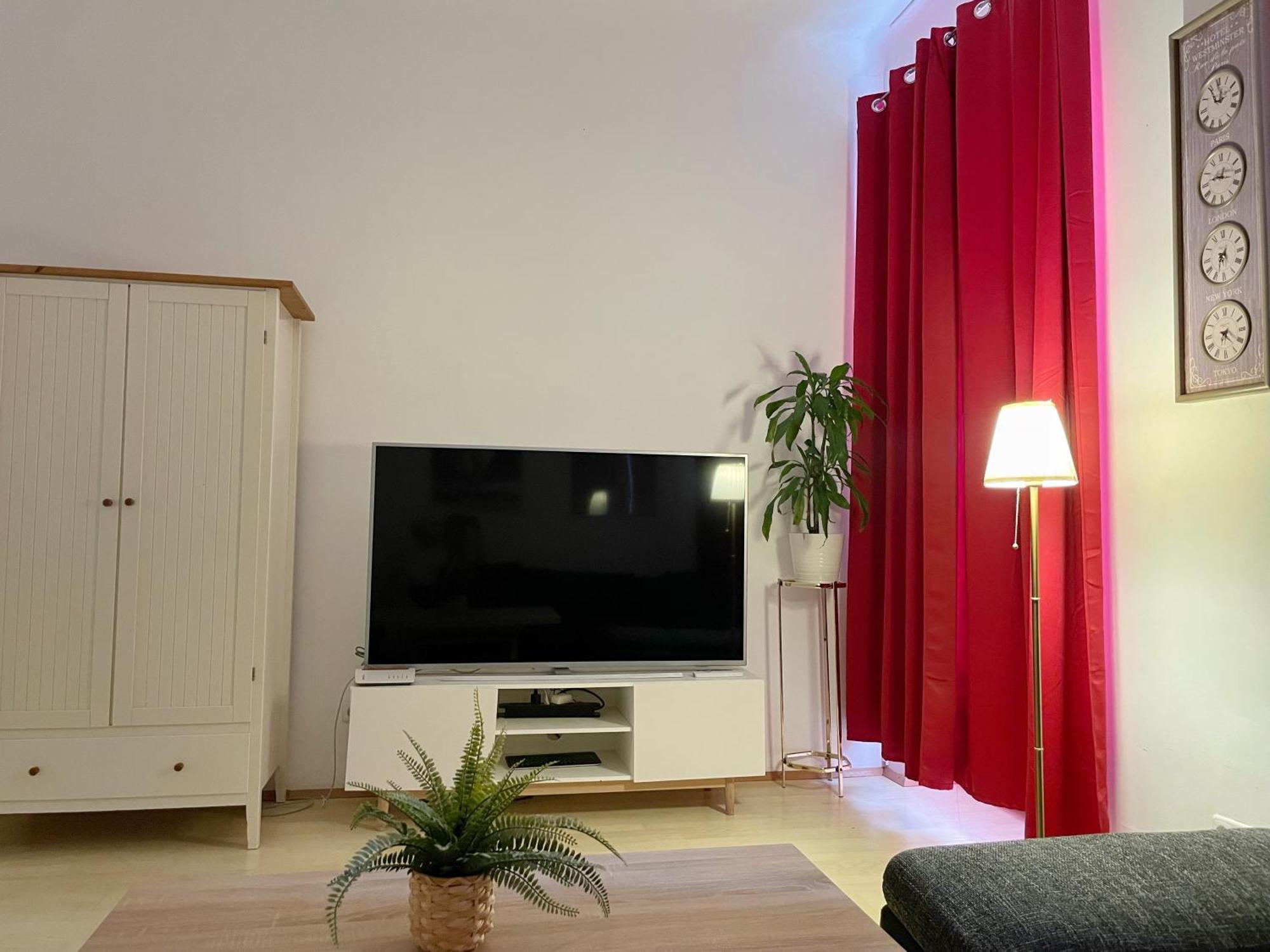 Cozy One Bedroom In *